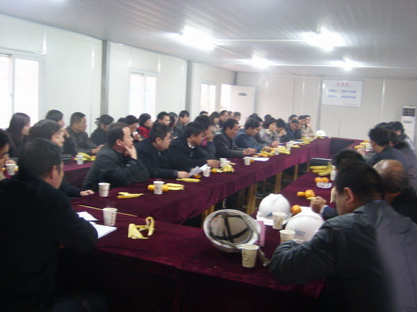 南京棲霞區(qū)馬群街道辦到我公司進行了考察，開展了有關(guān)科學(xué)發(fā)展觀的研討會